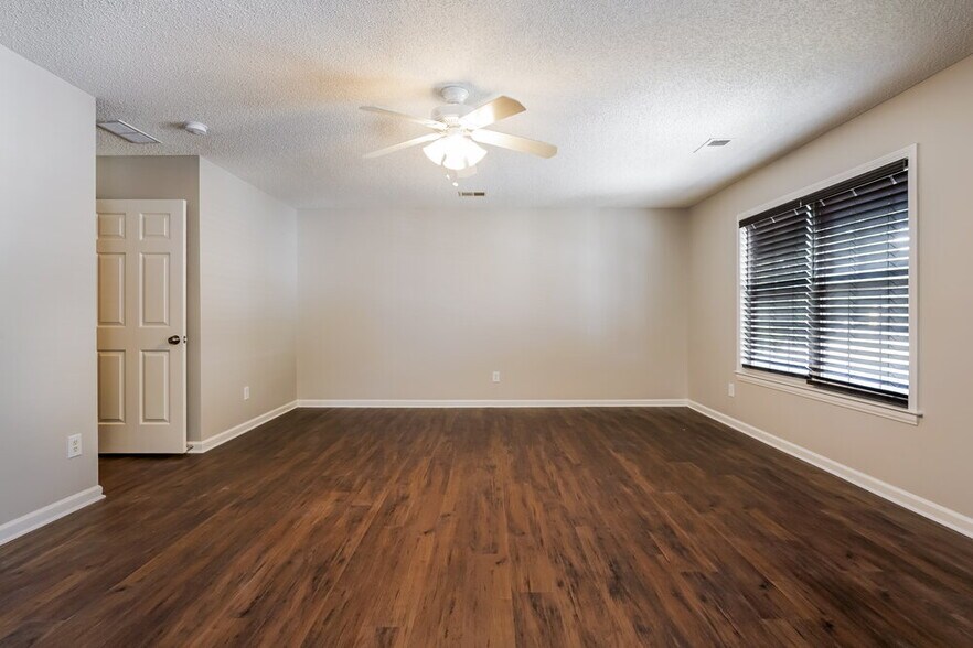 Building Photo - 4415 Feather Way