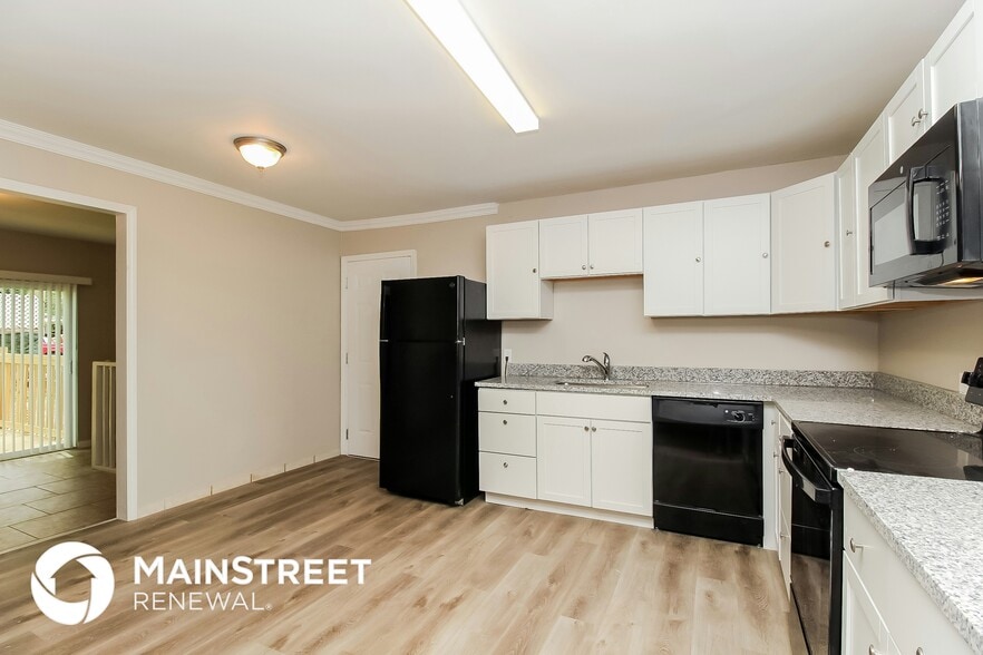 Building Photo - 6130 N Eugene Field Rd