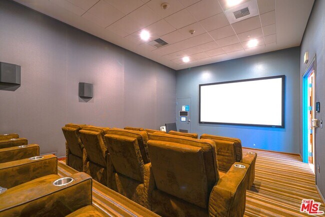 Building Photo - 801 S Grand Ave