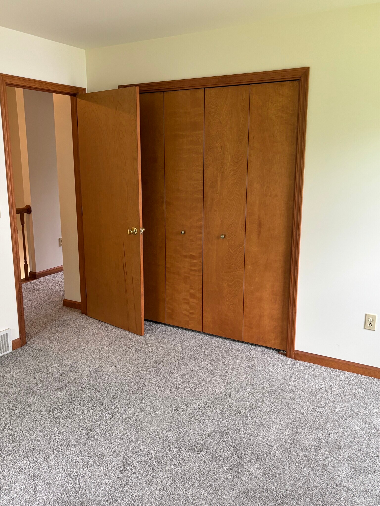 Main bedroom and closet - 10 Burke Dr
