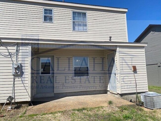 Building Photo - Shackleford Rd Townhome