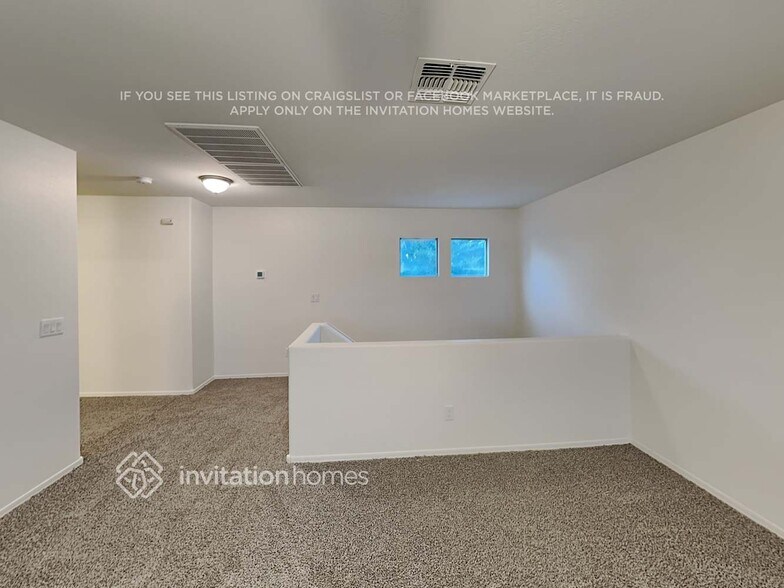 Building Photo - 1273 E Anastasia St