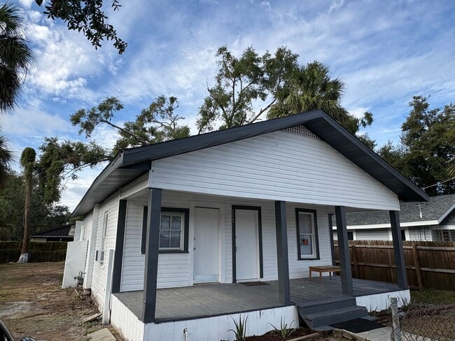 Building Photo - 4bed/2bath SFH Rent $1530/month ready now!