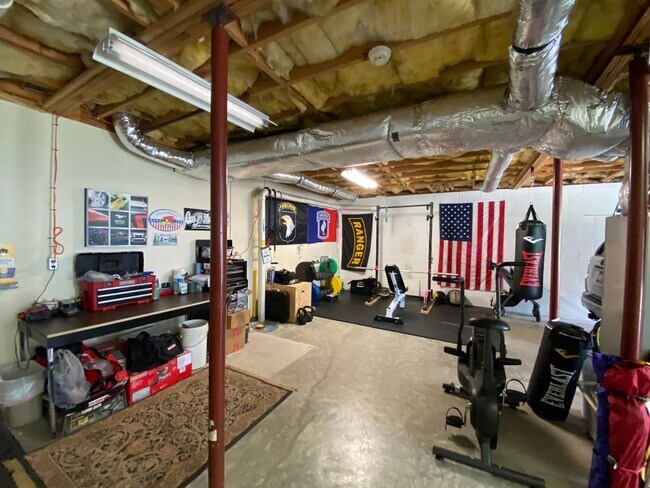 Building Photo - 3672 Fieldstone Dr