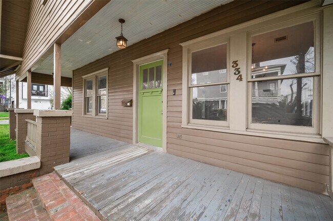 Building Photo - 334 E 24th St