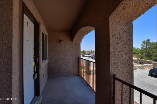 Building Photo - 3404 Blue Earth Ln