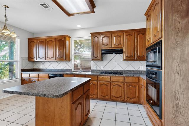 Building Photo - 1423 Red Wolf Dr