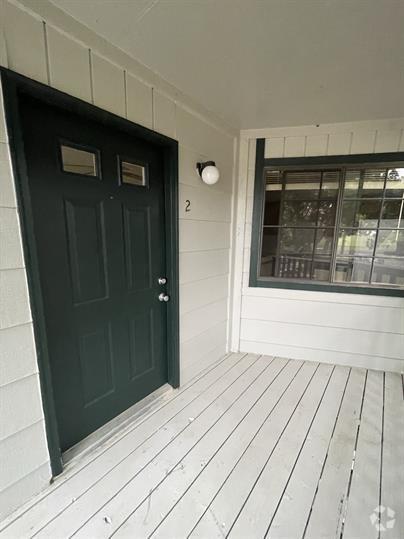 Building Photo - Charming 1-Bedroom Retreat on Billie Dr