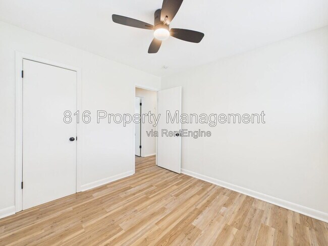 Building Photo - 5201 Alma St