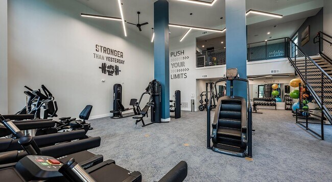 Building Photo - 435 Encore Way