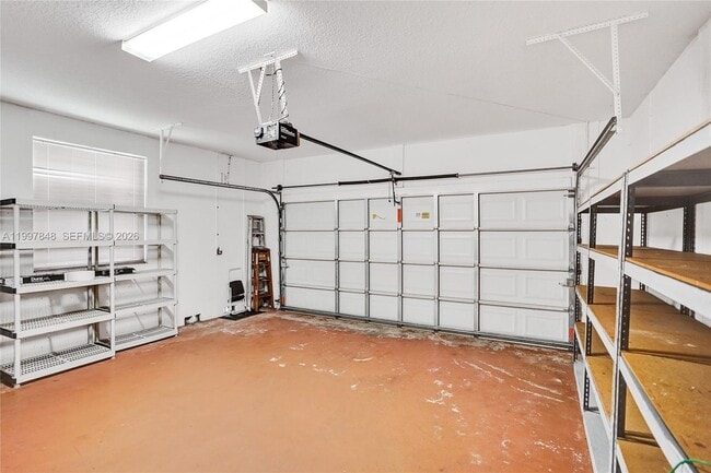 Building Photo - 10800 Haydn Dr