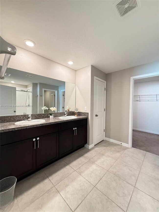 Building Photo - 39889 Harmon Grove Ct