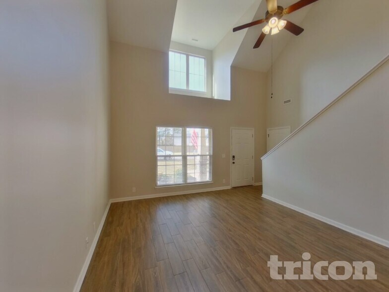 Building Photo - 216 Winding Branch Ct