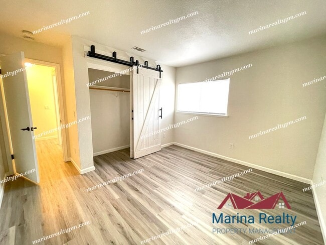 Building Photo - Available August 1st   Waterview Large Bal...