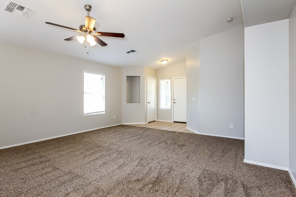 Building Photo - 15189 W Woodlands Ave