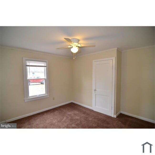 Building Photo - 5380 Beta Pl