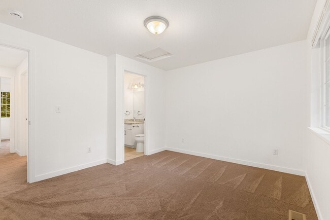 Building Photo - PM-UT-GOL*813-MF