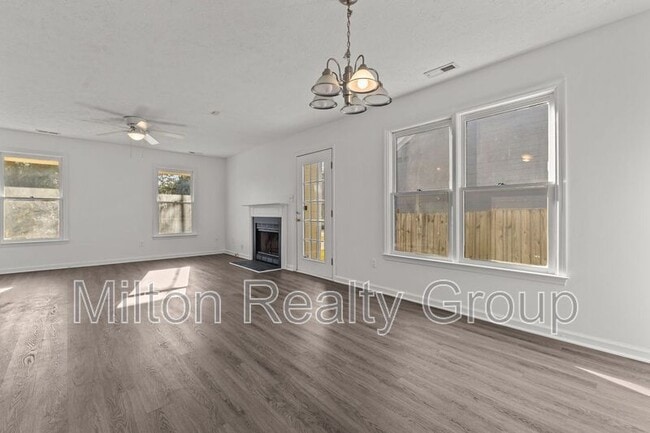 Building Photo - 1521 Kara Ct