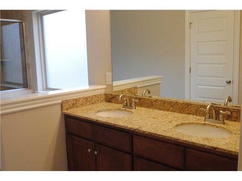 Building Photo - 1417 Gooseneck Ln