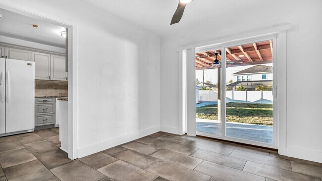 Building Photo - Beautiful S. Tampa 3BR/2BA remodeled home ...