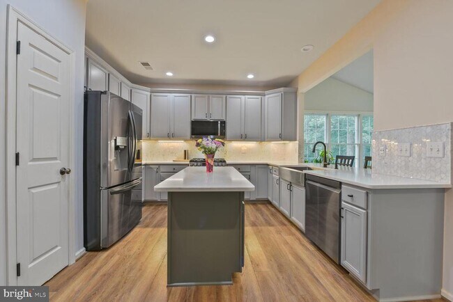 Building Photo - 5907 Tulloch Spring Ct