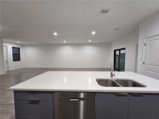 Building Photo - 5002 Gramercy Rd