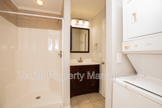 Building Photo - 2618 17th Ave