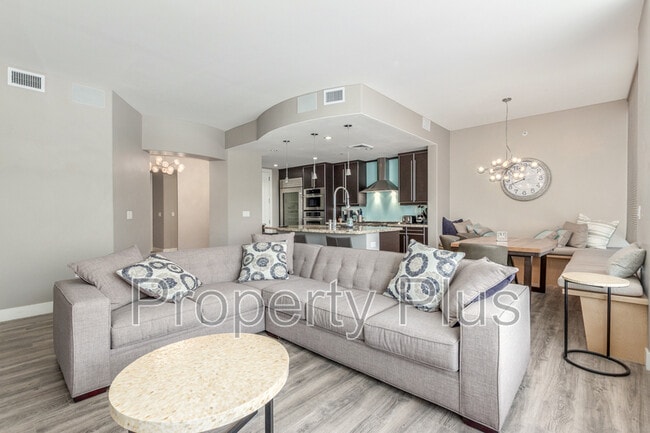 Building Photo - 140 E Rio Salado Pky