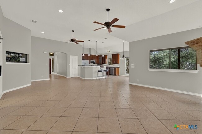 Building Photo - 923 Krona Ct