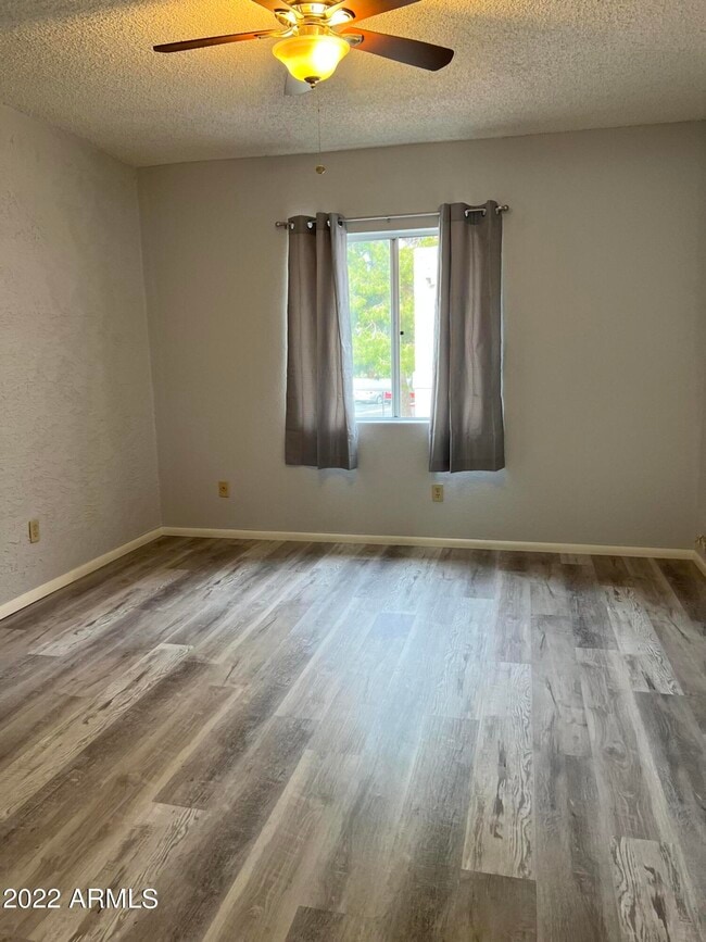 Building Photo - 4444 E Paradise Vlg Pkwy S