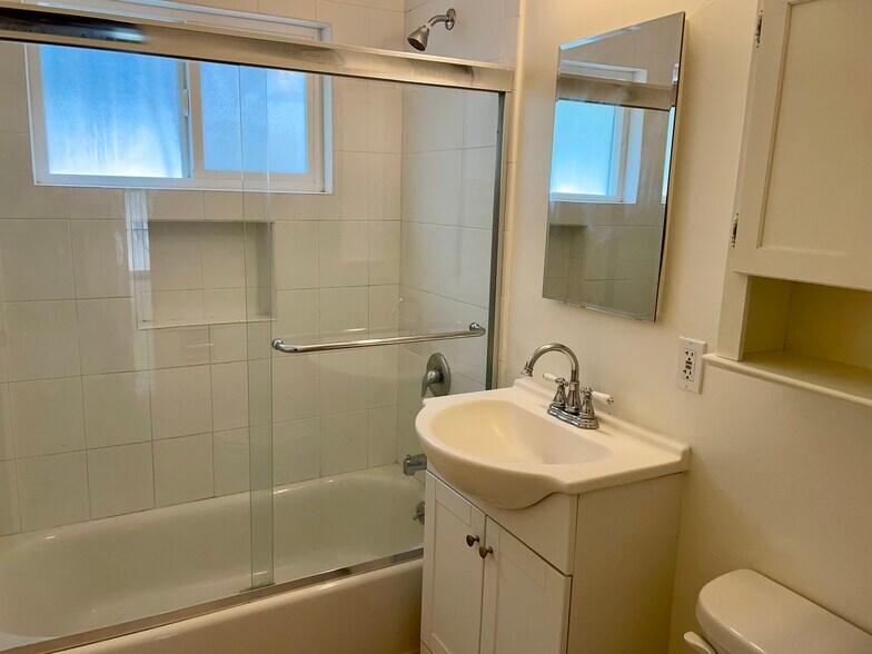 Bathroom - 3661 Regal Pl