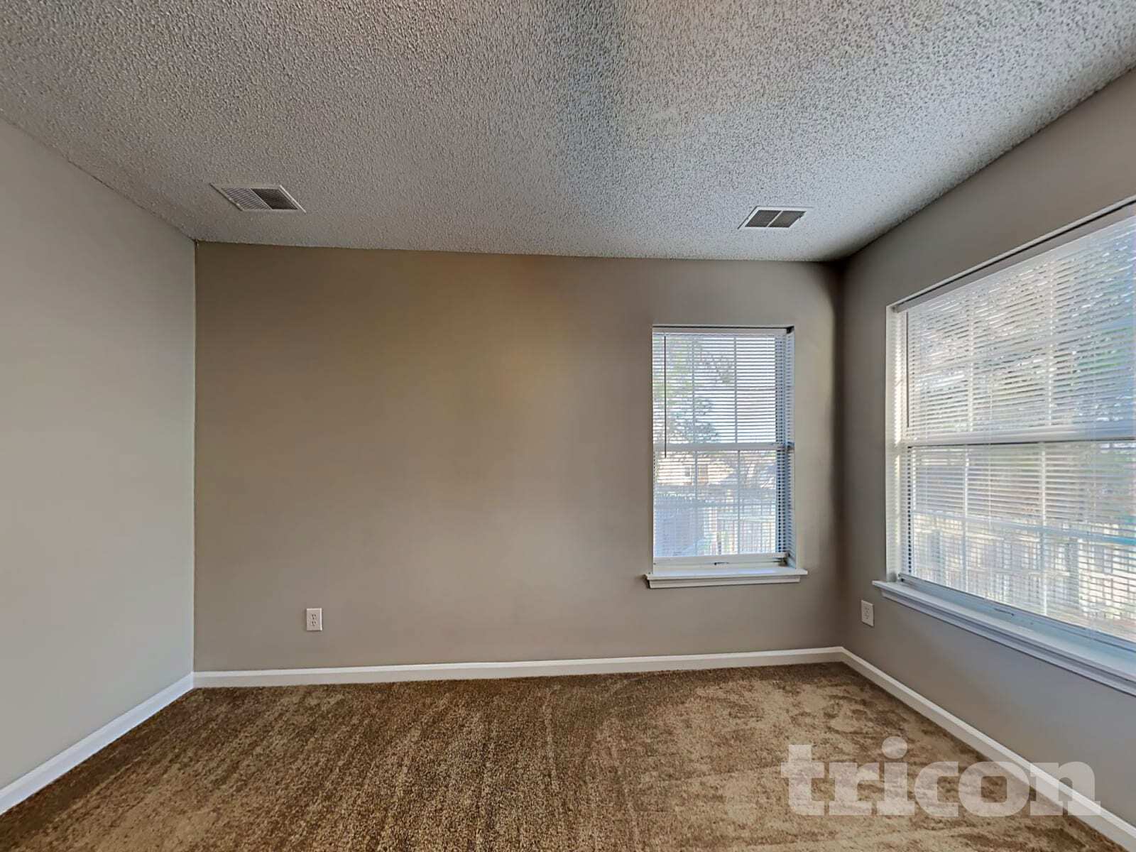 Building Photo - 18 Glen Knoll Ct