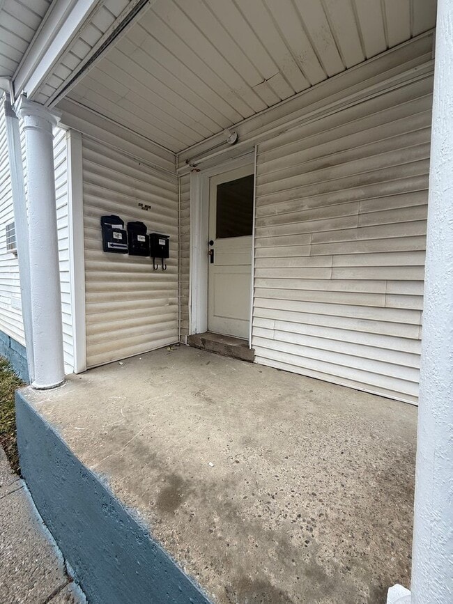 Building Photo - 1209 St Marys Ave