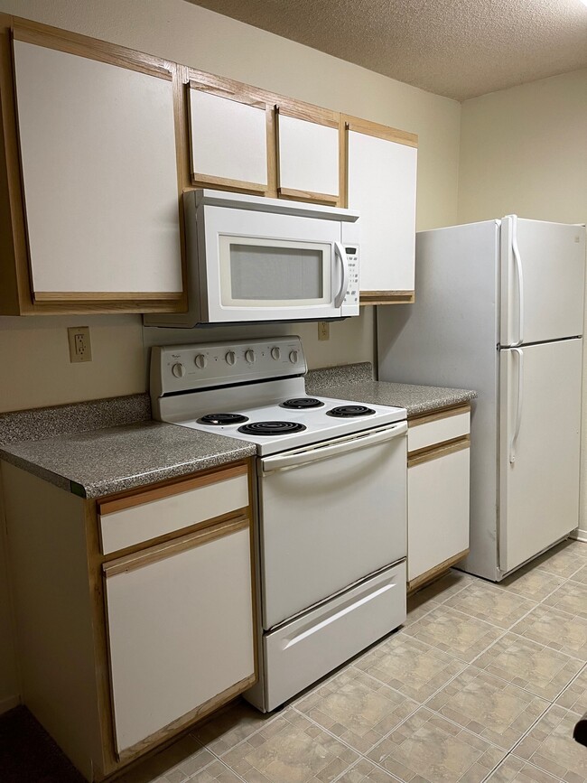 Floorplan - Cromwell Park Apartments