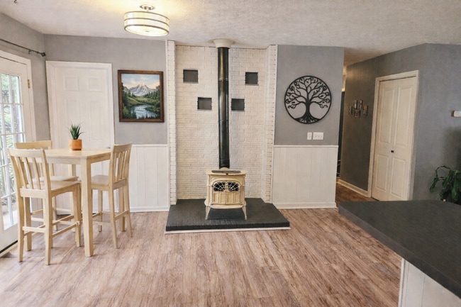 Building Photo - 939 Cambridge Dr