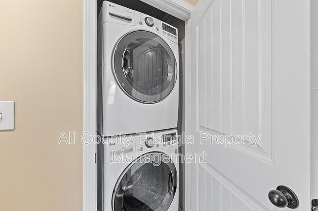 Building Photo - 40 Balboa Pkwy