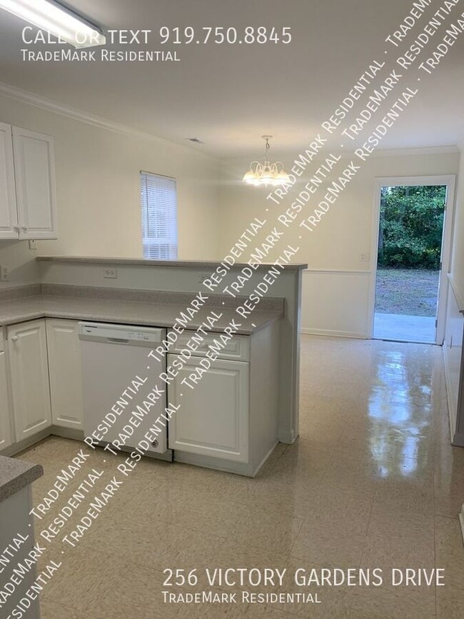 Building Photo - 256 Victory Gardens Dr