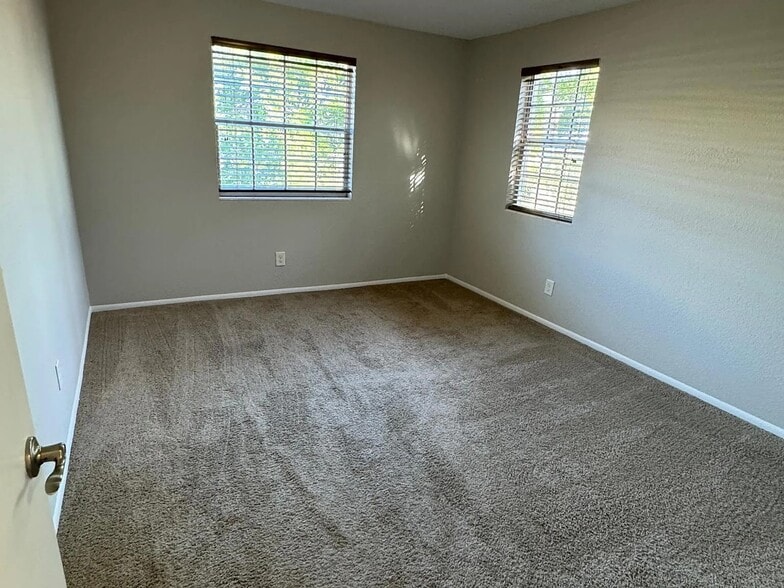 Building Photo - 1500 Gay Rd