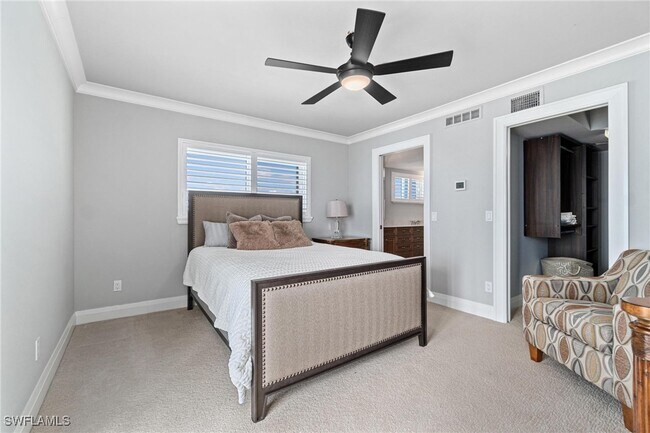 Building Photo - 9051 Gulf Shore Dr