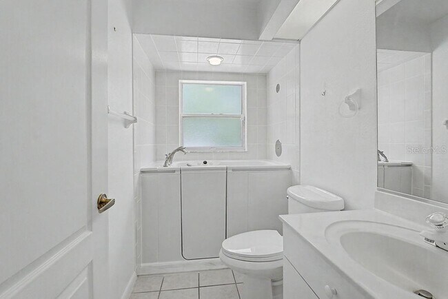 Building Photo - 20811 SW 81st Loop
