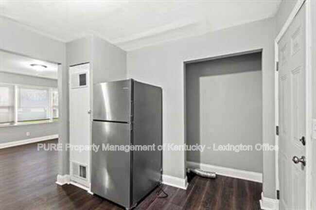 Building Photo - 1013 Patricia Ln