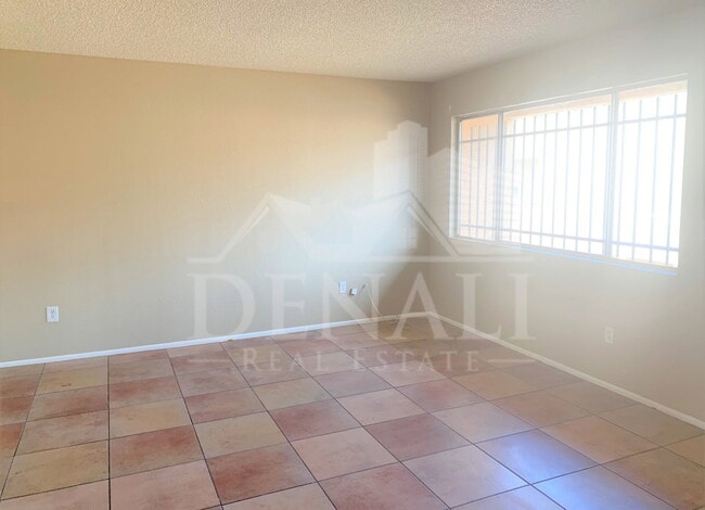 Building Photo - 2804 N 43rd Ave