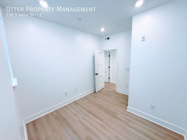 Building Photo - 230 S 46th St