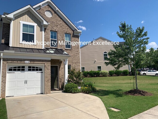 Building Photo - Gorgeous End-Unit TH In Desired Cary Location, Apply Now!