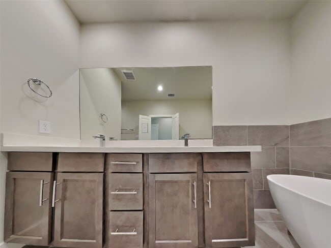 Building Photo - 5740 Paul Quinn St