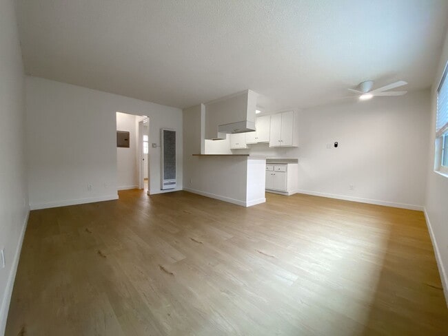 Interior Photo - 315 Obispo Ave