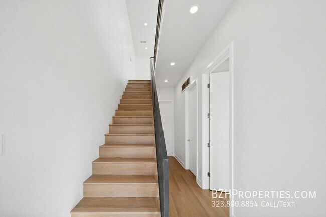 Building Photo - 4525 St Elmo Dr