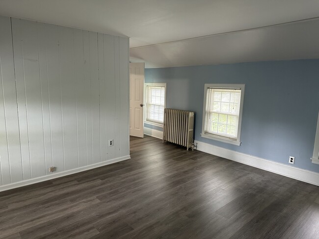 Building Photo - 3896 Drexel Ave