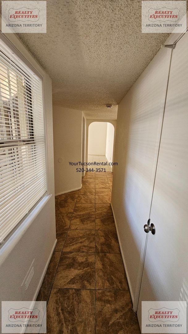 Building Photo - 1st Ave & Irvington Rd area 3 bedroom with AC