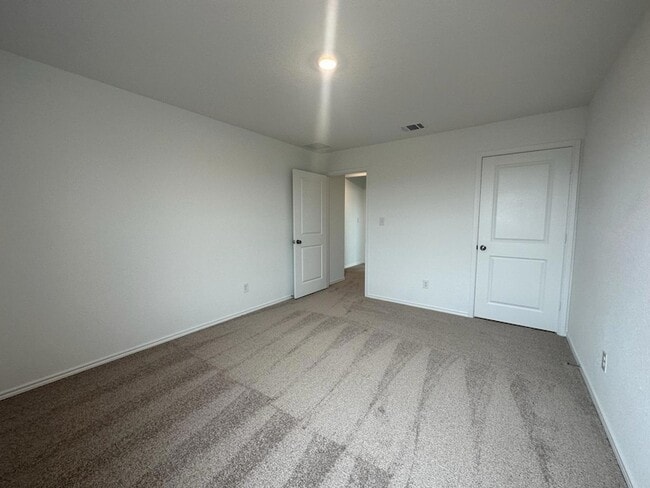 Building Photo - 312 Sonterra Dr